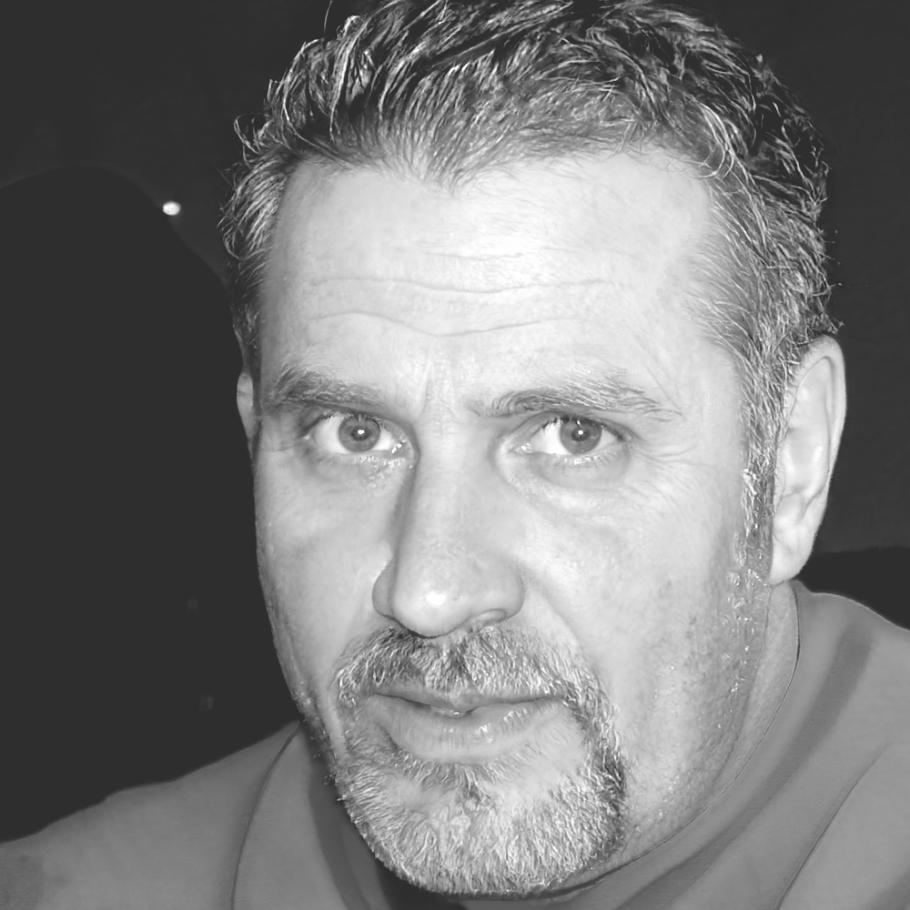 Instructor principal de durexanplomita, especialista en dance fitness con más de 15 años de experiencia